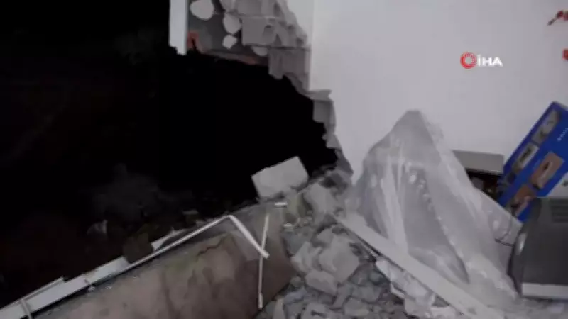 Nevşehir'de istinat duvarı çöktü: 10 daire tahliye edildi, okulda eğitime ara verildi