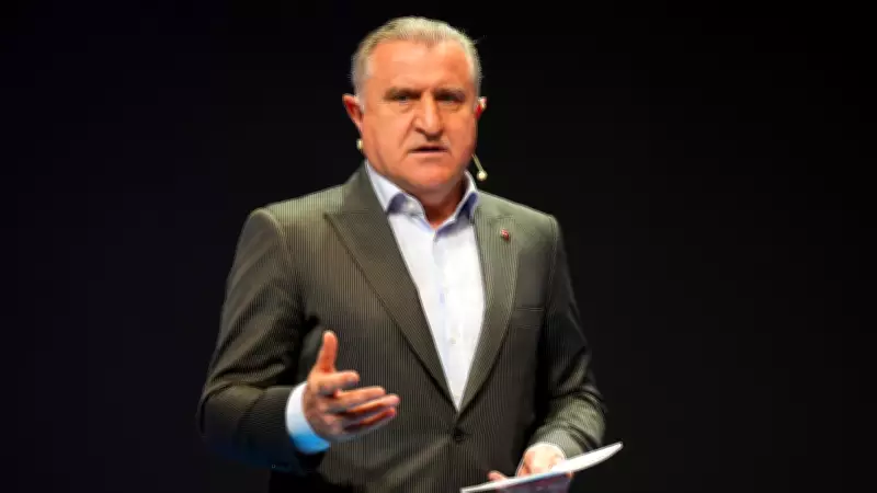 Osman Aşkın Bak'tan Dursun Özbek'e tebrik mesajı