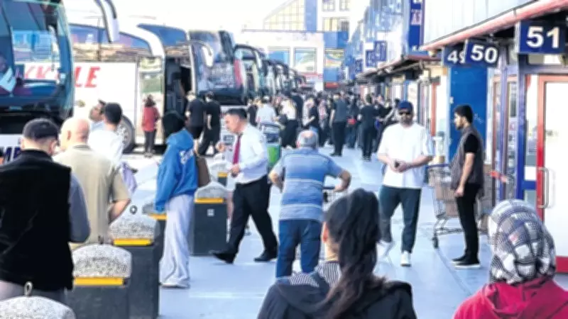 Otogarda Bayram Dönüşü Yoğunluğu