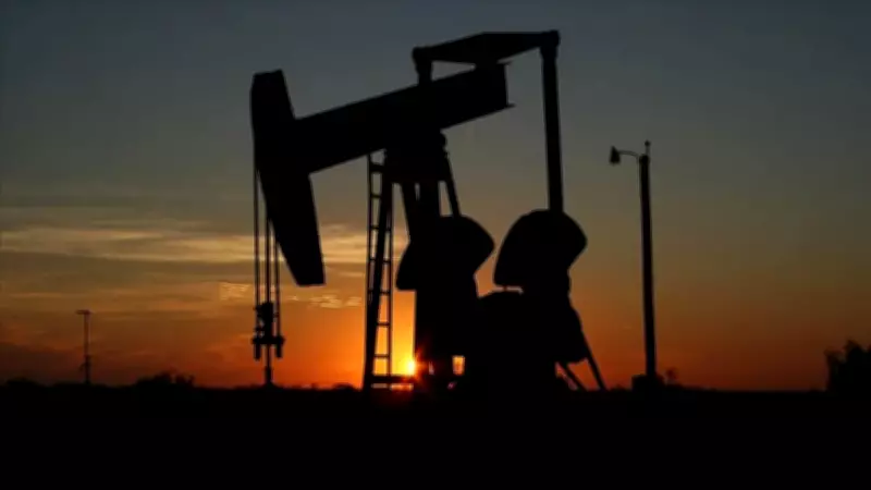 Petrol fiyatlarında sert düşüş: ABD-İran ateşkes umudu piyasaları sarstı