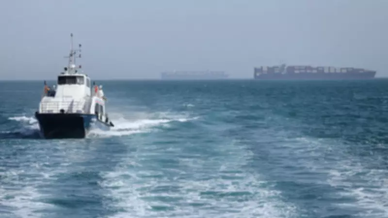 İran'dan Hürmüz Boğazı'nda geçişler için izin şartı ve askeri gemilere tehdit