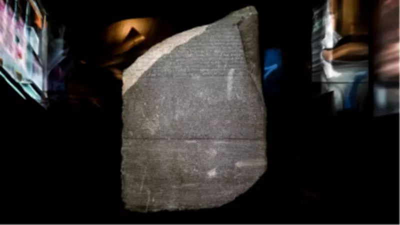 Rosetta Taşı: 1400 Yıllık Hiyeroglif Gizemini Çözen Taş