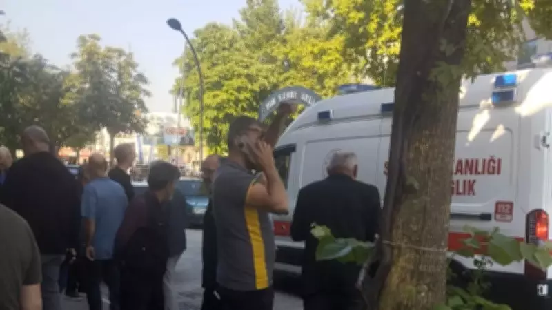 Sakarya'da sokak ortasında dehşet: Kadın bacaklarından vuruldu