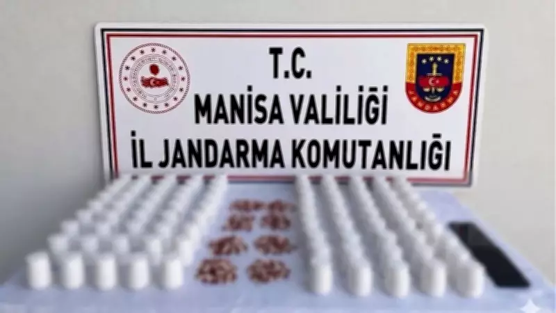 Salihli'de jandarmadan uyuşturucu operasyonu: 5 bin 238 hap ele geçirildi