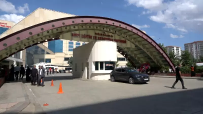 Siirt'te Pansiyonda Kalan 16 Öğrenci Mide Bulantısıyla Hastaneye Kaldırıldı