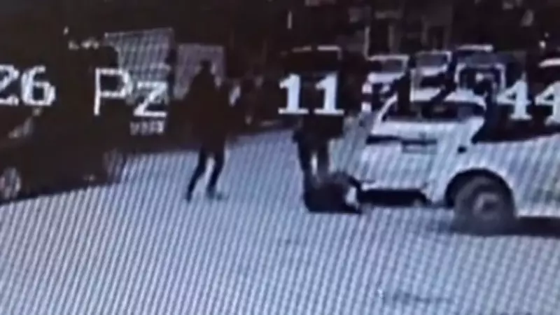 Sivas'ta cinayet anı güvenlik kamerasında: Tabancayla vuruldu