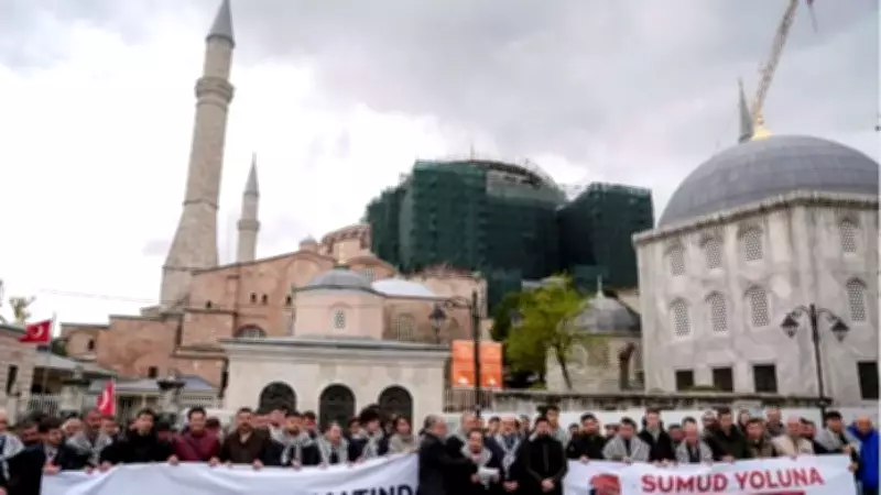 İsrail'in Sumud Filosu'na saldırısı Ayasofya önünde protesto edildi
