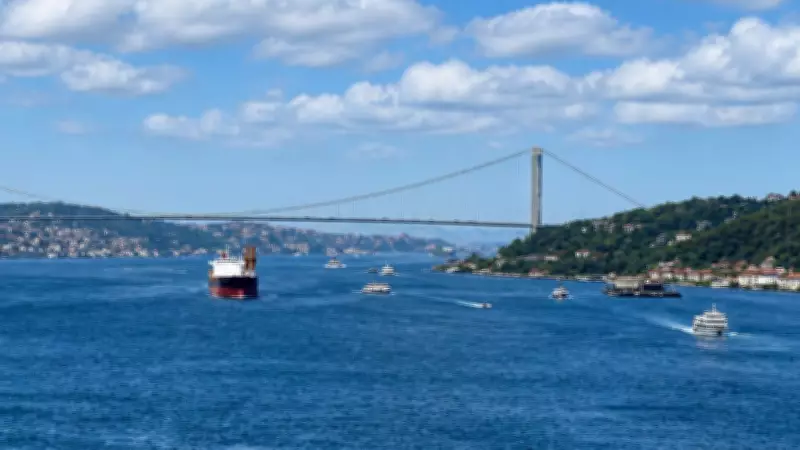 İstanbul Boğazı'nda gemi arızası: Boğaz trafiğe kapatıldı