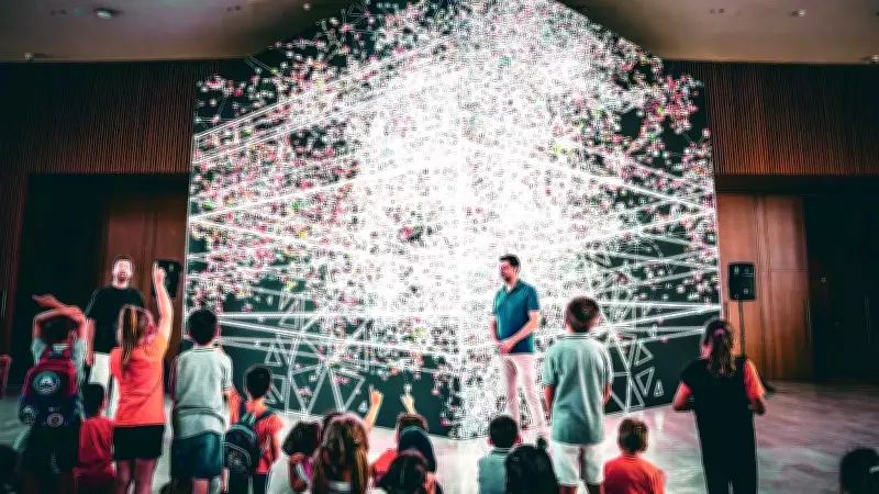 İstanbul Dijital Sanat Festivali 6. Kez AKM'de: Retell Temasıyla Sanat ve Yapay Zeka