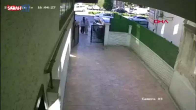İstanbul'da 6 kadın hırsızdan milyonluk soygun: Güvenlik kamerasında