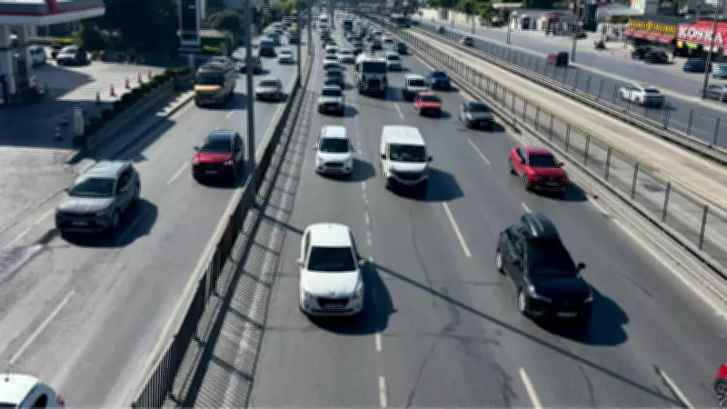 İstanbul'da Bayramın Birinci Günü Trafik Yoğunluğu Yüzde 36'ya Ulaştı