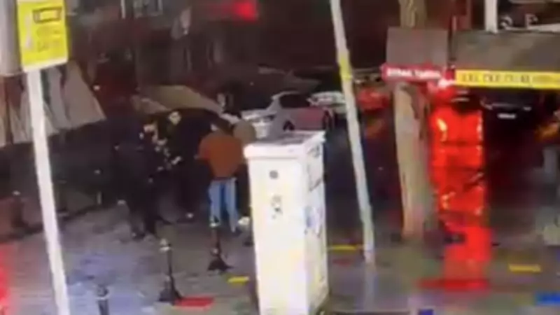 İstanbul'da doğum günü kıskançlık kavgası: 1 ölü, 4 yaralı