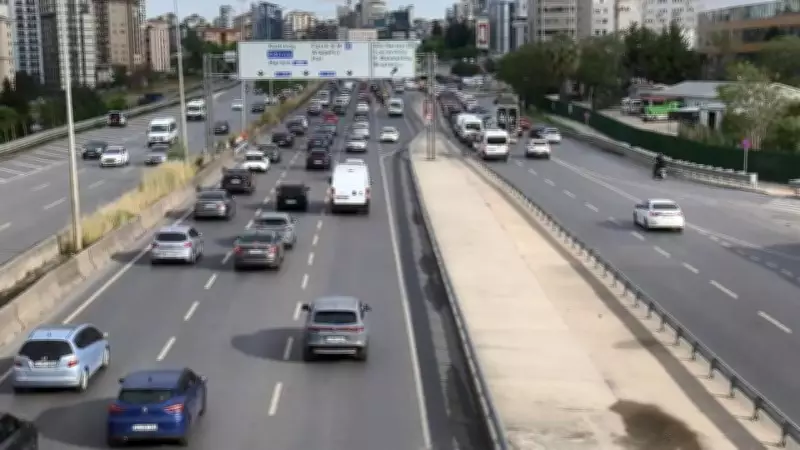 İstanbul'da Haftanın İlk İş Gününde Trafik Yoğunluğu Yüzde 51