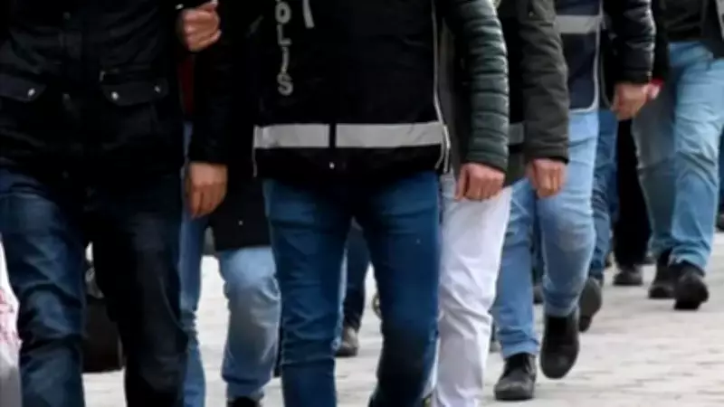 İstanbul'da sahte ikamet izni operasyonu: 31 gözaltı