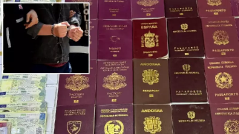 İstanbul'da sahte pasaportla İngiltere'ye gitmeye çalışan 15 kişi yakalandı