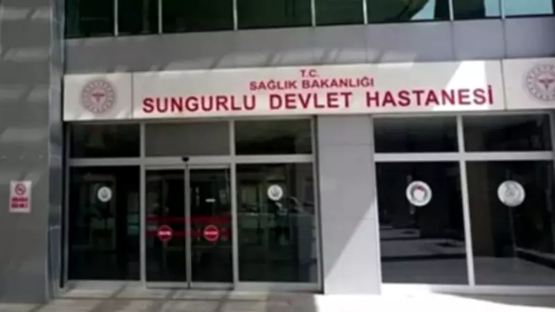 Sungurlu'da kız öğrenci yurdunda 77 kişi gıda zehirlenmesi şüphesiyle hastaneye kaldırıldı