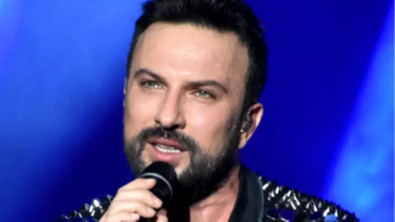 Tarkan'dan 'palyaço'lu gönderme: Emre Kaya'ya manidar yanıt