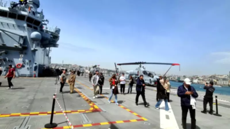 TCG Anadolu Gemisi Ziyaretçilerini Gururlandırdı