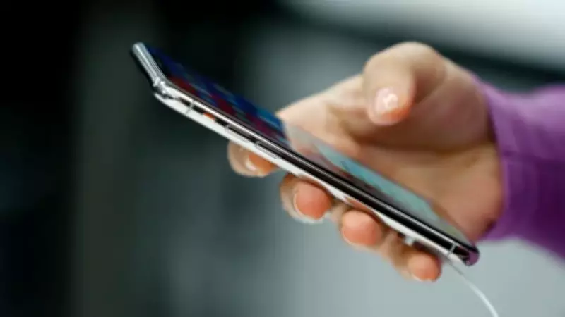 Telefon dolandırıcıları 199 bin 800 lirasını kaptırdı