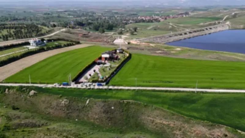 Tepebaşı Belediyesi'ne yolsuzluk operasyonu: Özel kalem müdürünün bahçesinde gizli oda