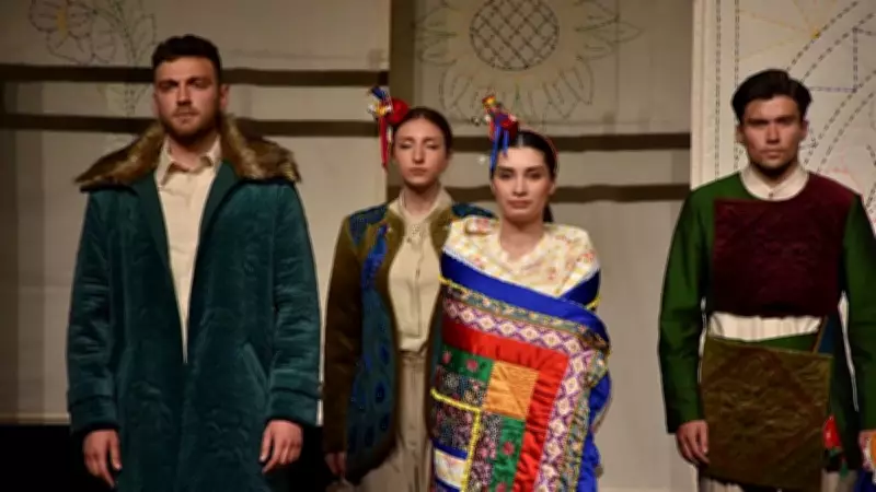 Trabzon'da geleneksel yorgan motifleri modern tasarımlarla podyumda