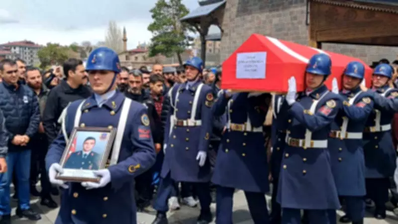 Uzman Çavuş Emrah Türkoğlu Son Yolculuğuna Uğurlandı