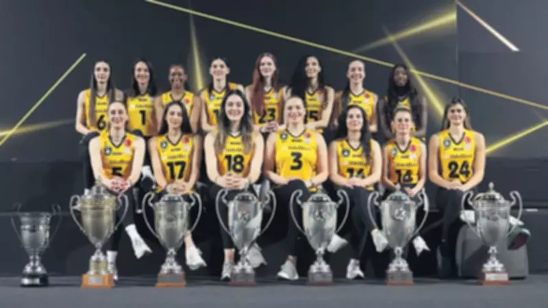 VakıfBank'ta duygu patlaması: 3 kupa, 4 veda