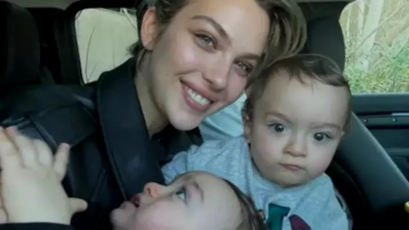 Yasemin Şefkatli Oğlunun Yeme Anlarını Paylaştı