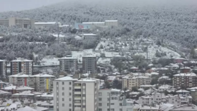 Yozgat'ta Mayıs Ayında Kar Sürprizi: Kent Beyaza Büründü