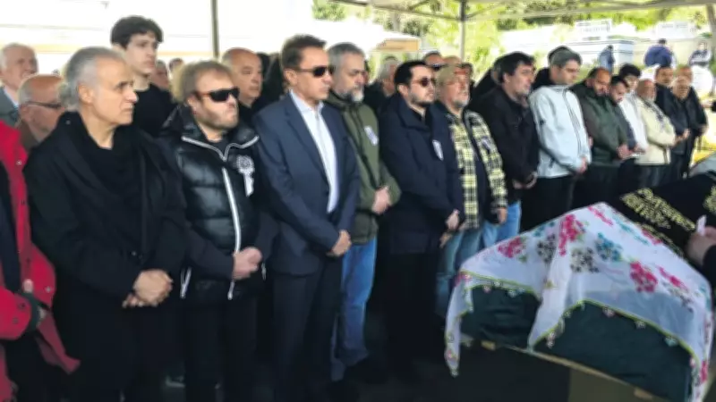 Zerrin Özer'in Acı Günü: Ünlü Sanatçı Gözyaşlarına Boğuldu