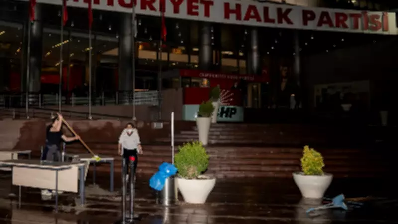 Özgür Özel ve Ekibi CHP'de Her Yolu Deniyor