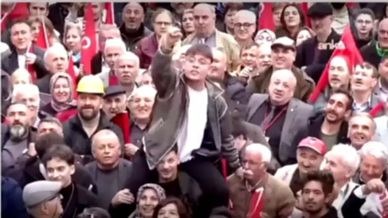 Özgür Özel'in Mitingindeki Gencin Suç Kaydı Kabarık Çıktı