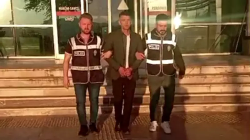 İzmir'de 21 Yıldır Aranan Cinayet Hükümlüsü Yakalandı