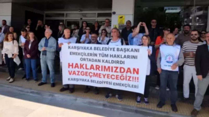İzmir'de CHP'li Belediyelerde Eylem Sürüyor: Karşıyaka ve Buca'da Memurlar İş Bıraktı