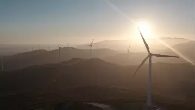 2025'te devreye alınan elektrik kapasitesinin %99'u yenilenebilir kaynaklardan