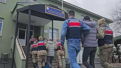 73 düzensiz göçmen yakalandı, 13 şüpheliye adli işlem