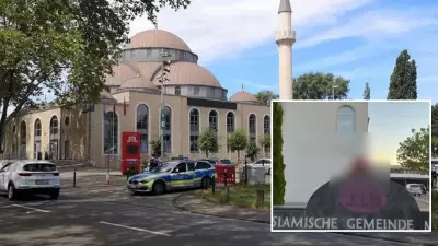 Almanya'da DİTİB camisine saldırı: Domuz başı ve kanlı mermer tahribatı