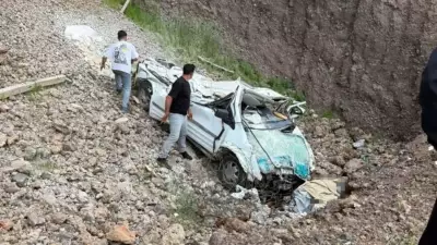 Şanlıurfa'da Uçuruma Yuvarlanan Kamyonette 1 Kişi Hayatını Kaybetti