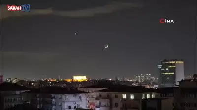 Başkent semalarında ay yıldızlı görsel şölen büyüledi