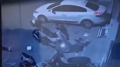 Beyoğlu'nda motosiklet kundaklama: 4 motosiklet yandı, şüpheli tutuklandı