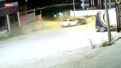 Bursa'da uyuyakalan sürücü park halindeki 4 araca çarptı