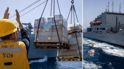 CENTCOM'dan USS Delbert D. Black ile ikmal görüntüleri