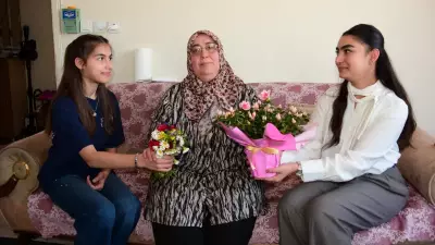 Depremde Kardeşini Kaybetti, Yeğenlerine Koruyucu Anne Oldu