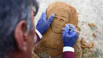 Erzurumlu çiftçi eşine duyduğu özlemi taş sanatına dönüştürdü