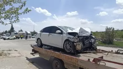 Gaziantep'te Otomobil TIR'a Çarptı: 1 Ölü, 5 Yaralı
