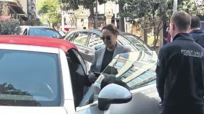 Hülya Avşar 'Artık Bitti' Diyerek Rest Çekti: Hiçbir Şey Sormayın!
