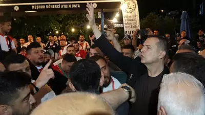 Küme Düşen Antalyaspor'da Taraftarlardan Yönetime İstifa Tepkisi