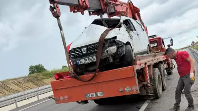 Kocaeli Kandıra'da Panelvan Şarampole Uçtu: 1 Ölü, 1 Yaralı