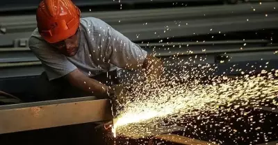 İmalat Sektöründe Daralma: PMI Nisan'da 45,7 Oldu