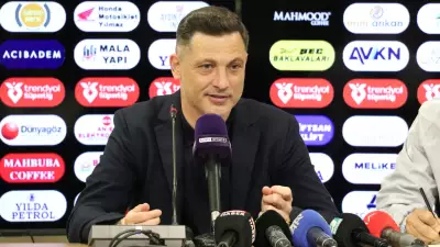 Mirel Radoi: Ligde kaldık ve takımın hedefi yok!